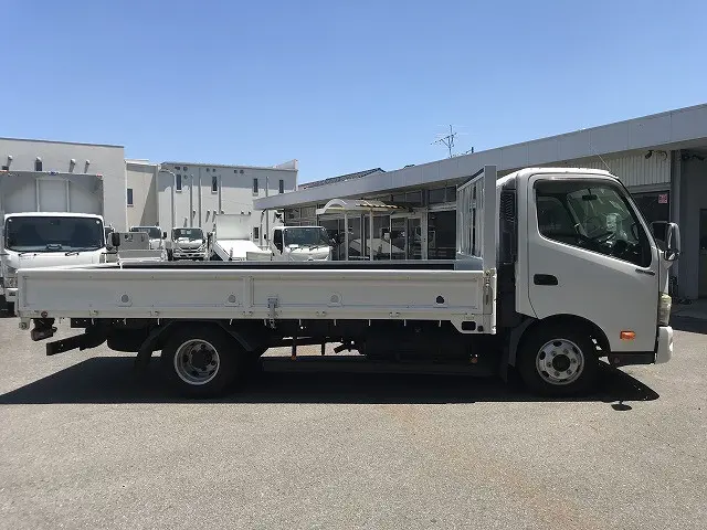 日野 デュトロ SKG-XZU710M(2WD)の写真8