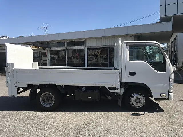 いすゞ エルフ TRG-NJR85A(2WD)の写真5