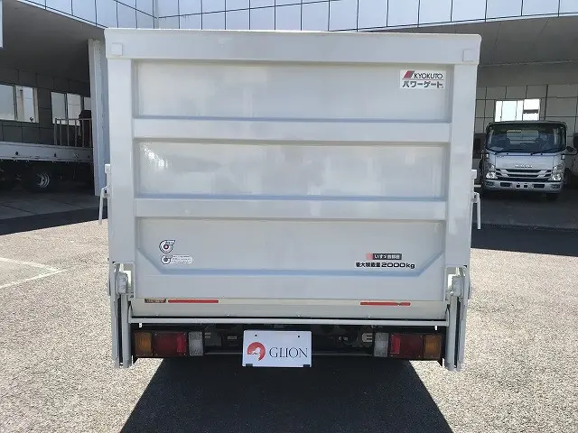 いすゞ エルフ TRG-NJR85A(2WD)の写真7