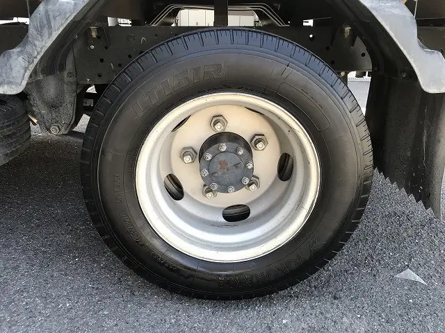 いすゞ エルフ TRG-NJR85A(2WD)の写真25