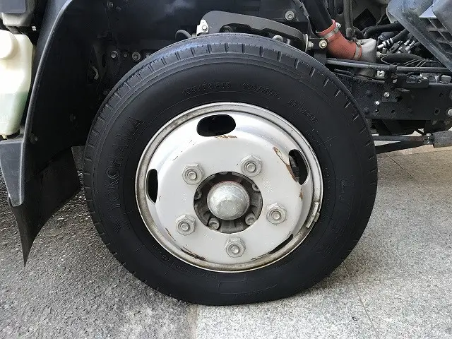 いすゞ エルフ TRG-NJR85A(2WD)の写真27