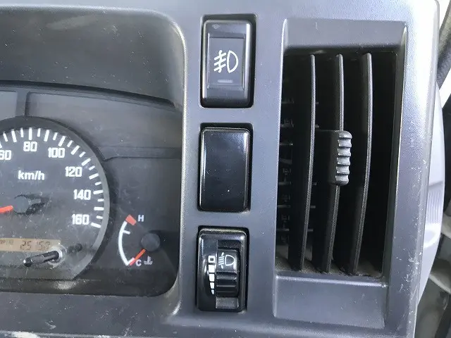 いすゞ エルフ TRG-NJR85A(2WD)の写真42
