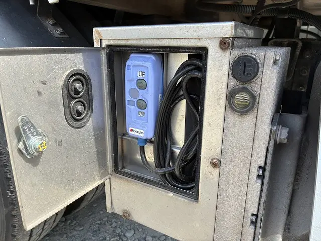 三菱 キャンター TKG-FBA20(2WD)の写真32