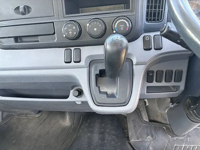 三菱 キャンター TKG-FBA20(2WD)の写真38