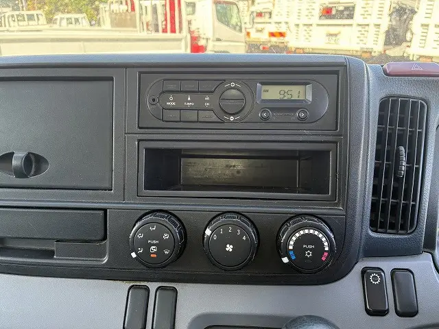 三菱 キャンター TKG-FBA20(2WD)の写真39