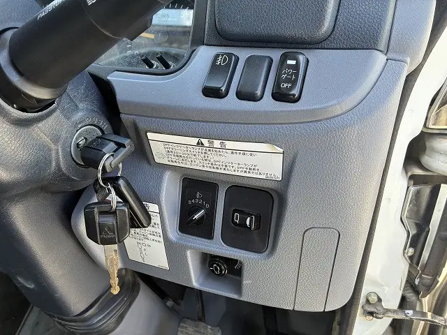 三菱 キャンター TKG-FBA20(2WD)の写真41