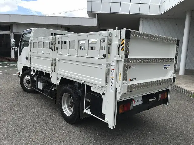 いすゞ エルフ TRG-NKR85A(2WD)の写真4
