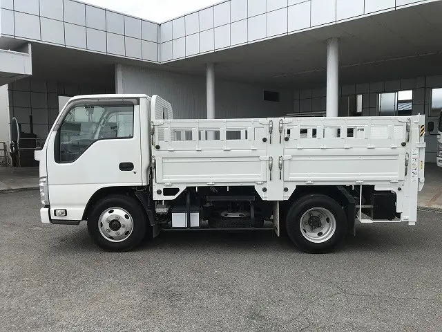 いすゞ エルフ TRG-NKR85A(2WD)の写真7
