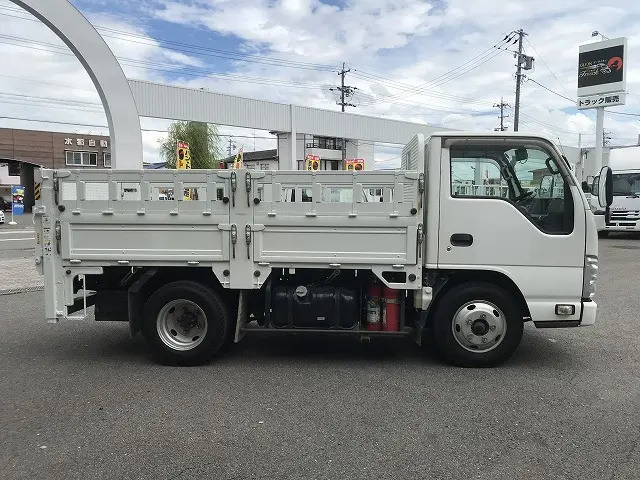 いすゞ エルフ TRG-NKR85A(2WD)の写真8