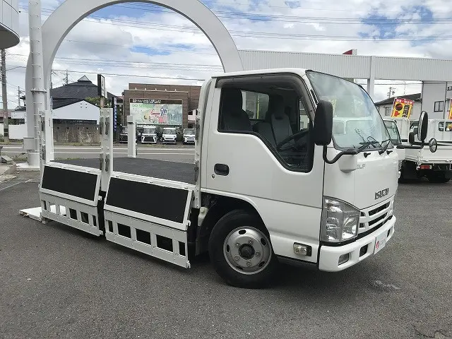 いすゞ エルフ TRG-NKR85A(2WD)の写真10