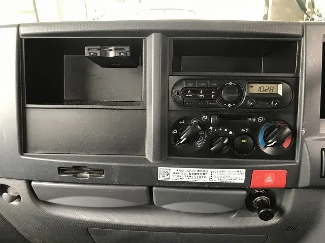いすゞ エルフ TRG-NKR85A(2WD)の写真28