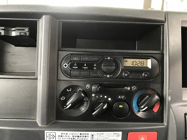 いすゞ エルフ TRG-NKR85A(2WD)の写真29
