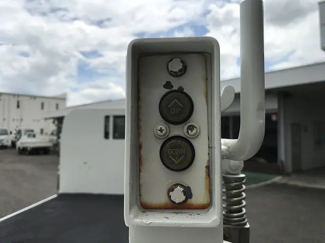 いすゞ エルフ TRG-NKR85A(2WD)の写真41
