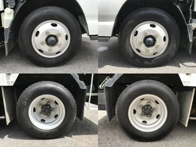 いすゞ エルフ TRG-NKR85A(2WD)の写真46