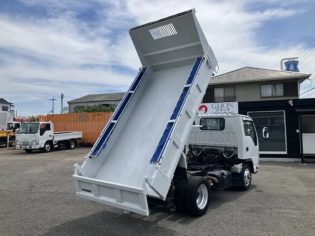 いすゞ エルフ BKG-NKR85AN(2WD)の写真8