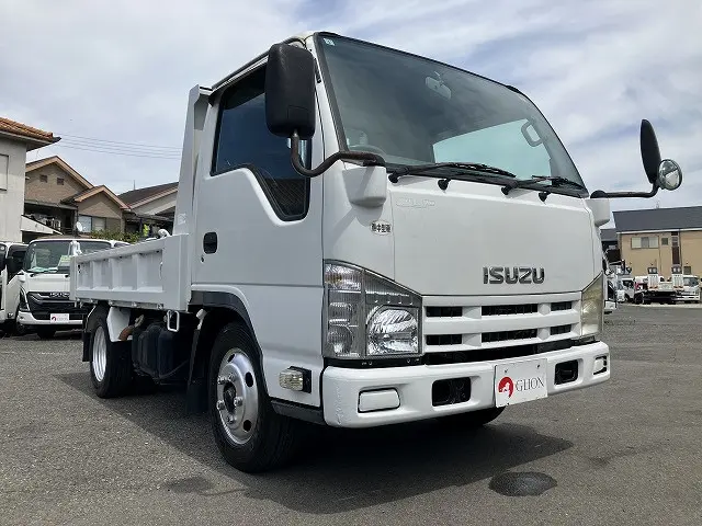いすゞ エルフ BKG-NKR85AN(2WD)の写真10