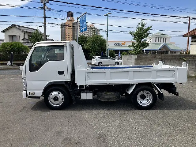 いすゞ エルフ BKG-NKR85AN(2WD)の写真11