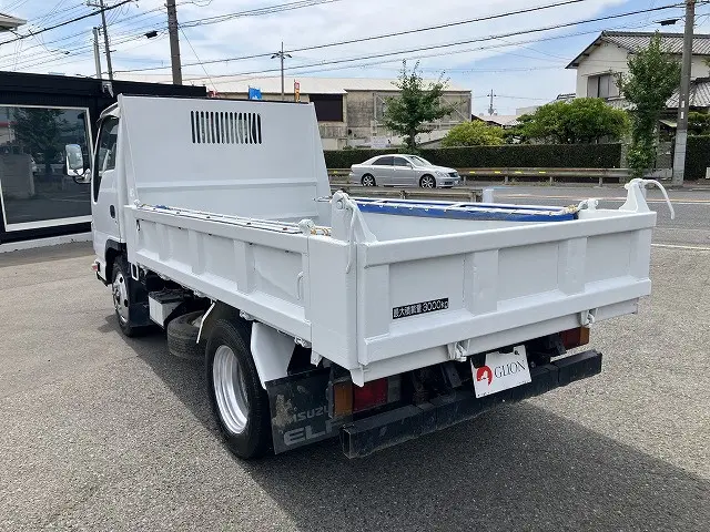 いすゞ エルフ BKG-NKR85AN(2WD)の写真13