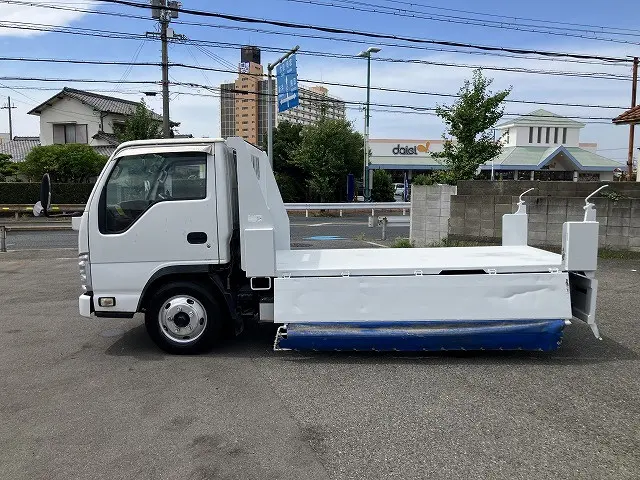 いすゞ エルフ BKG-NKR85AN(2WD)の写真18