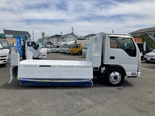 いすゞ エルフ BKG-NKR85AN(2WD)の写真19