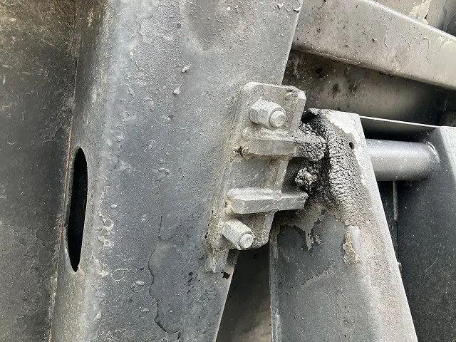 いすゞ エルフ BKG-NKR85AN(2WD)の写真25
