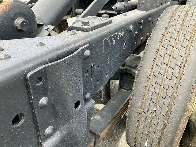 いすゞ エルフ BKG-NKR85AN(2WD)の写真28