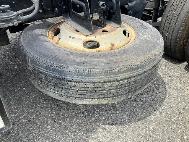 いすゞ エルフ BKG-NKR85AN(2WD)の写真31