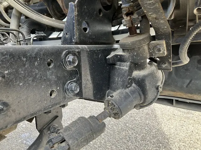 いすゞ エルフ BKG-NKR85AN(2WD)の写真49