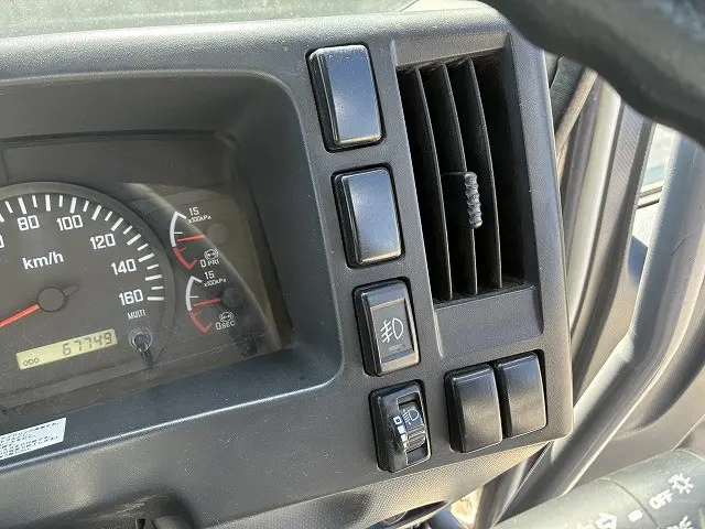 いすゞ フォワード SKG-FRR90S1(2WD)の写真40
