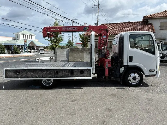 いすゞ エルフ BDG-NPS85AR(4WD)の写真12