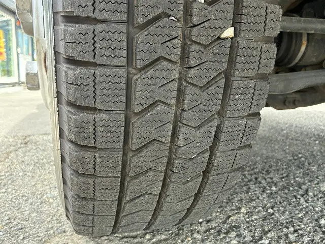 いすゞ エルフ BDG-NPS85AR(4WD)の写真24