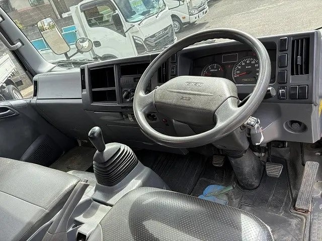 いすゞ エルフ BDG-NPS85AR(4WD)の写真35