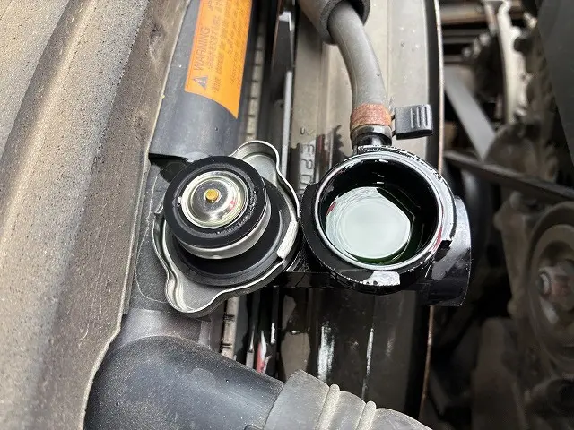 いすゞ エルフ BDG-NPS85AR(4WD)の写真43