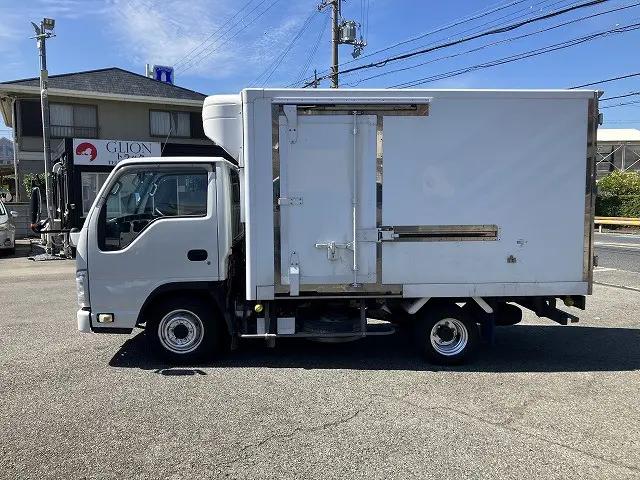 いすゞ エルフ TPG-NHR85AN(2WD)の写真4