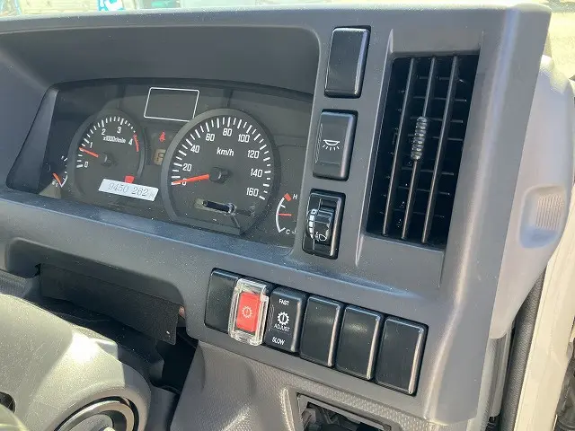 いすゞ エルフ TPG-NHR85AN(2WD)の写真31