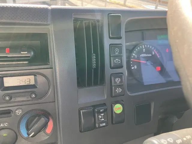 いすゞ フォワード TKG-FRR90S1(2WD)の写真30