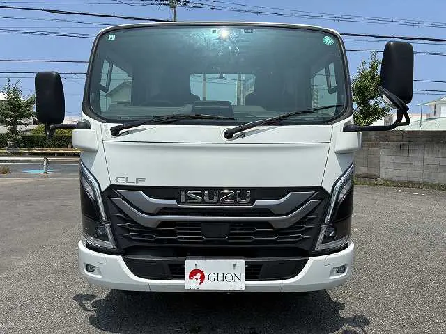 いすゞ エルフ 2TG-NJR88AF(2WD)の写真2