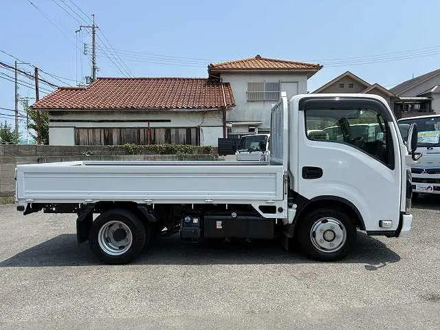 いすゞ エルフ 2TG-NJR88AF(2WD)の写真5