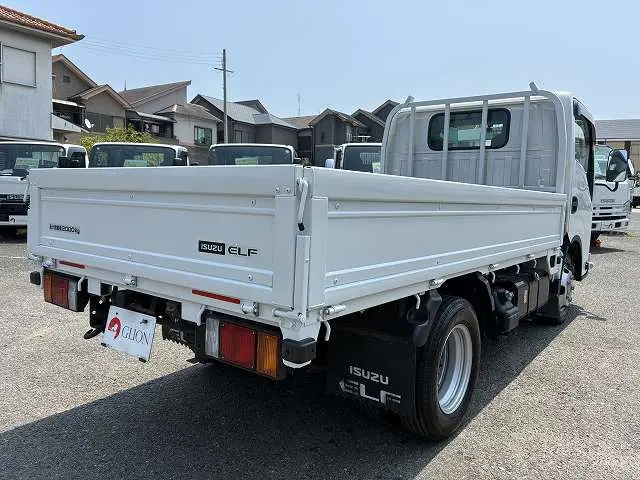 いすゞ エルフ 2TG-NJR88AF(2WD)の写真6