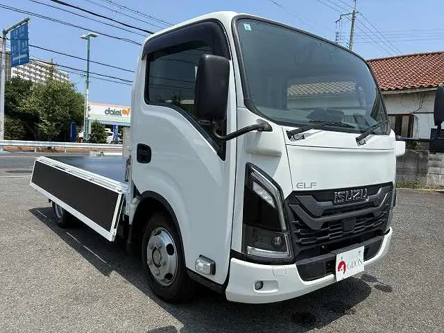 いすゞ エルフ 2TG-NJR88AF(2WD)の写真10