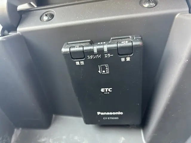 いすゞ エルフ 2TG-NJR88AF(2WD)の写真49