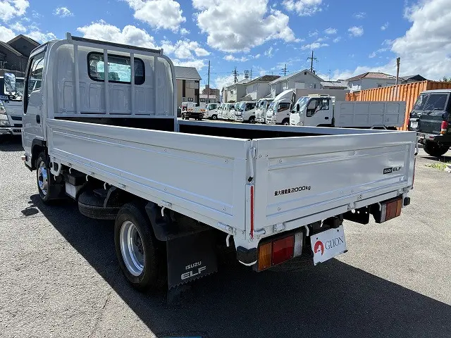 いすゞ エルフ 2RG-NJR88A(2WD)の写真6