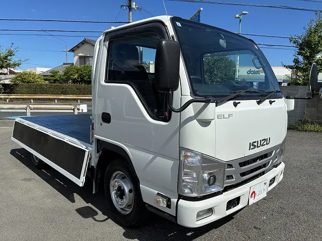 いすゞ エルフ 2RG-NJR88A(2WD)の写真10