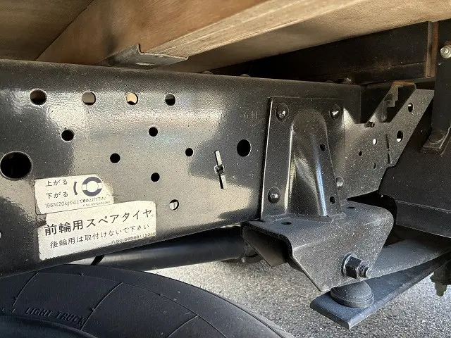 いすゞ エルフ 2RG-NJR88A(2WD)の写真17