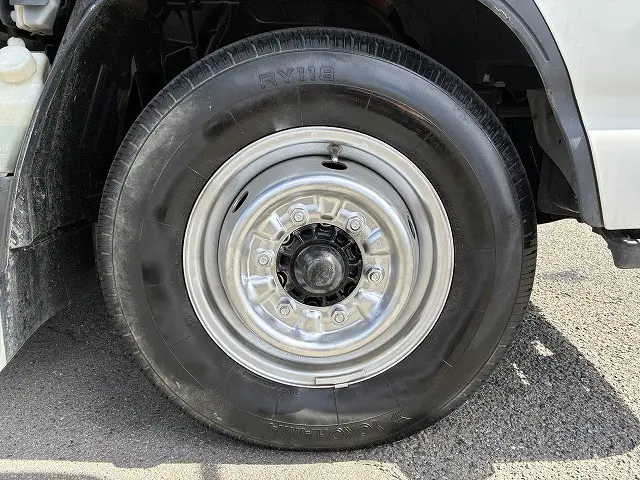 いすゞ エルフ 2RG-NJR88A(2WD)の写真21