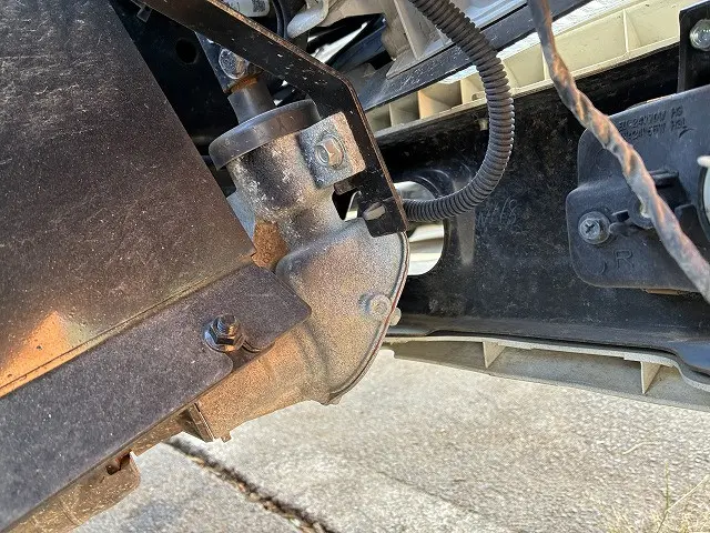 いすゞ エルフ 2RG-NJR88A(2WD)の写真47