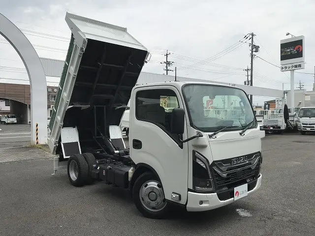 いすゞ エルフ 2RG-NJR88AT(2WD)の写真3