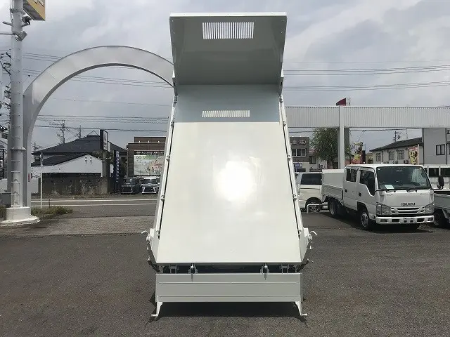 いすゞ エルフ 2RG-NJR88AT(2WD)の写真5