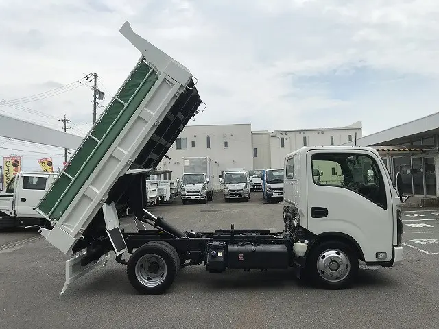 いすゞ エルフ 2RG-NJR88AT(2WD)の写真8