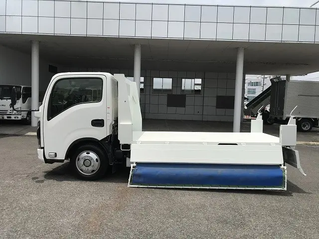 いすゞ エルフ 2RG-NJR88AT(2WD)の写真22